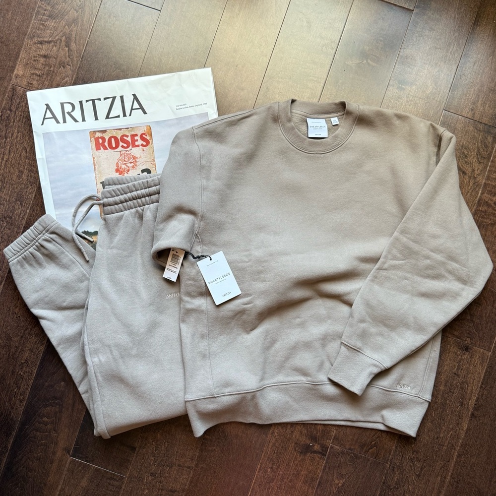 Aritzia Cozy Sweatfleece Boyfriend Crew Sweatshirt & Sweatpants set, XS Taupe